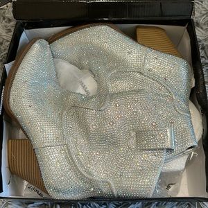 Rhinestone silver sparkle Taylor Swift concert booties by Forever Size 7